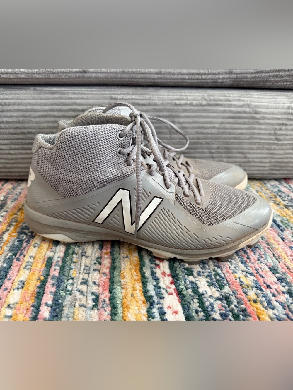 New Balance 4040v4 Mid Light Gray Plastic Baseball Cleats